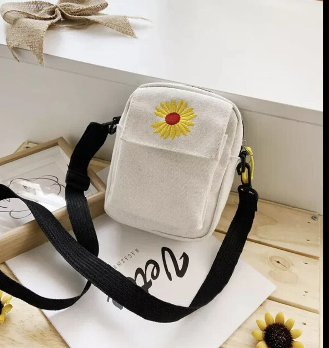 Daisy Pattern Canvas Crossbody Women Bag, Small Travelling Bag, Holiday Mini Bag